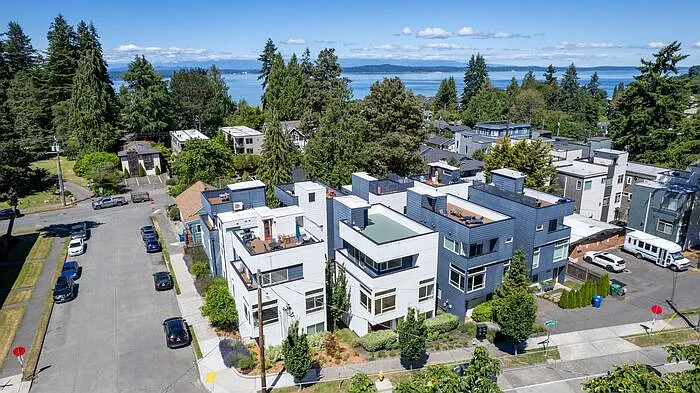 7331 Fauntleroy Way SW — Photo 51