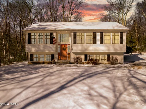 106 Sycamore Dr, Shohola, PA 18458