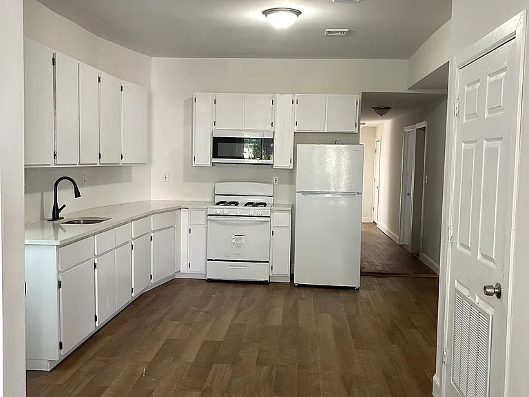 154 Johnson Ave #1 — Photo 6