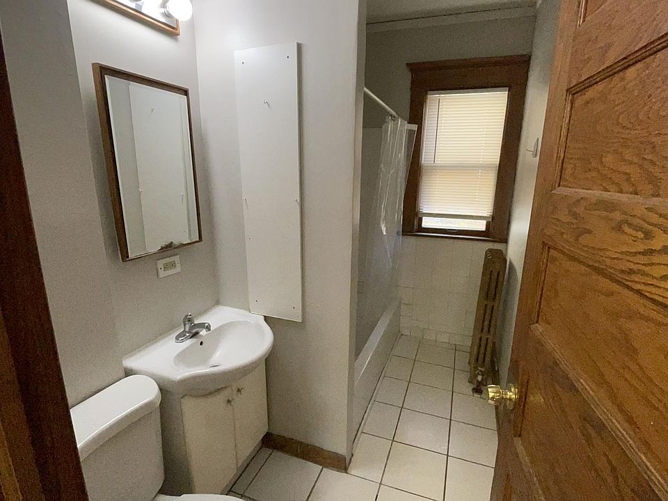 1st image of 3000 Lyndale Ave N #1
