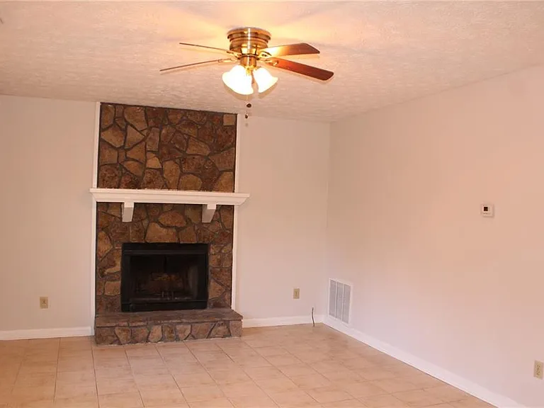 4438 Coopers Creek Dr SE — Photo 20