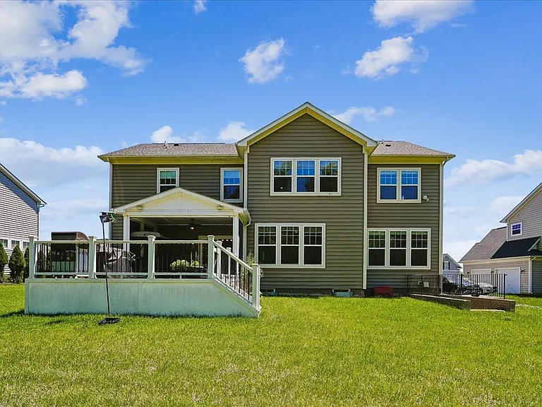 23847 Grayhaven Pl — Photo 2