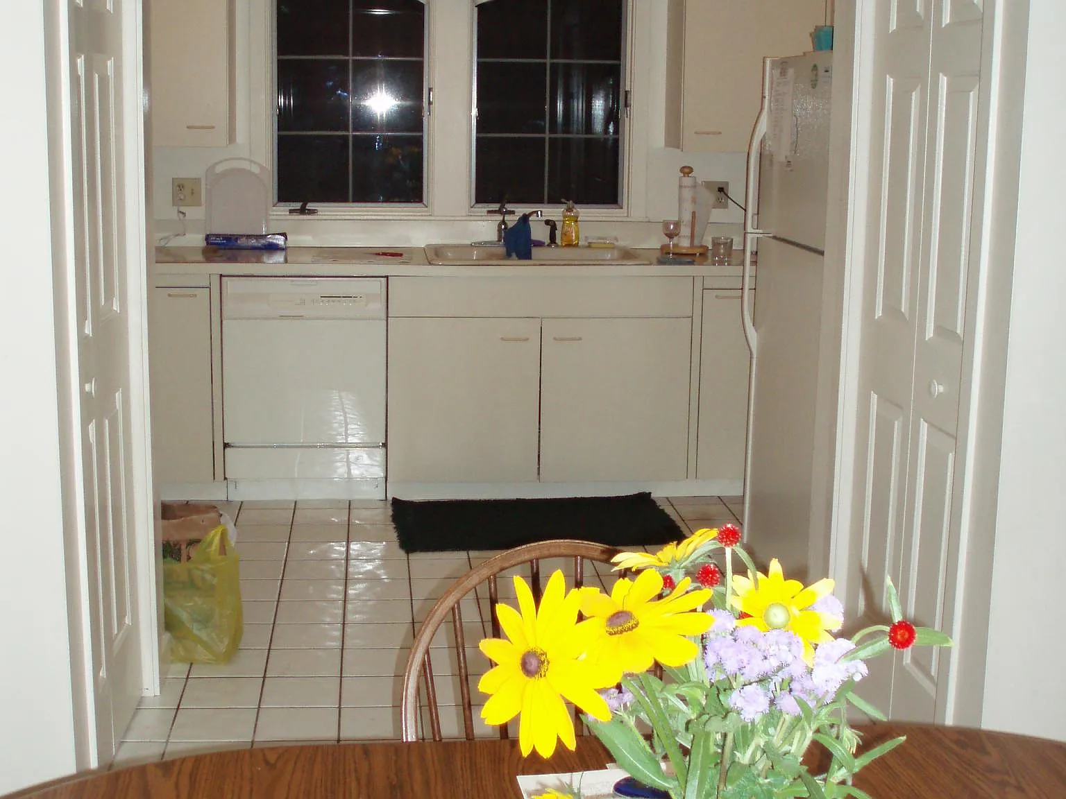 39 Amity Pl — Photo 3