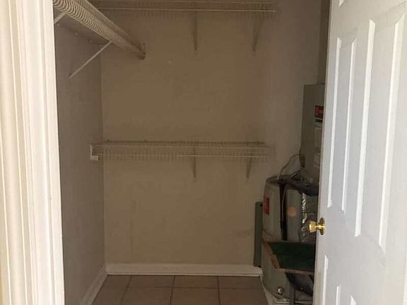 4th image of 215 Lovelace Dr APT 12