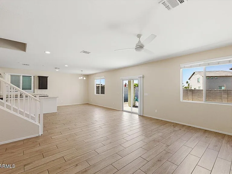 7119 W Golden Ln — Photo 46