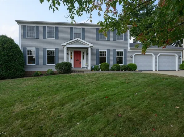 2323 Fencegate St NE, Canton, OH 44705