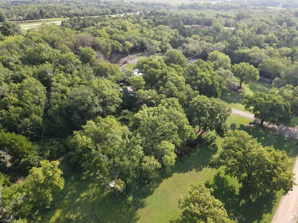 6310 Kansas Falls Rd, Junction City, KS 66441