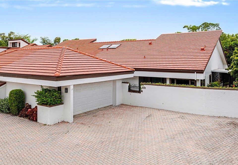 1st image of 5424 Harbour Castle Dr