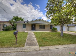 608 Creek Dr, New Braunfels, TX 78130