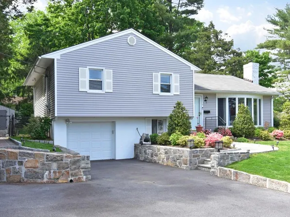 14 Edgewood Road, Hartsdale, NY 10530