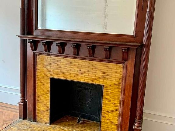4th image of 150 W 76th St #3F