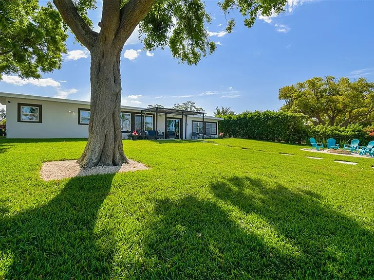 3922 Fontainebleau Dr — Photo 45