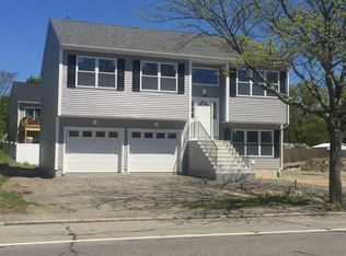 440 Bullocks Point Ave E, Riverside, RI 02915