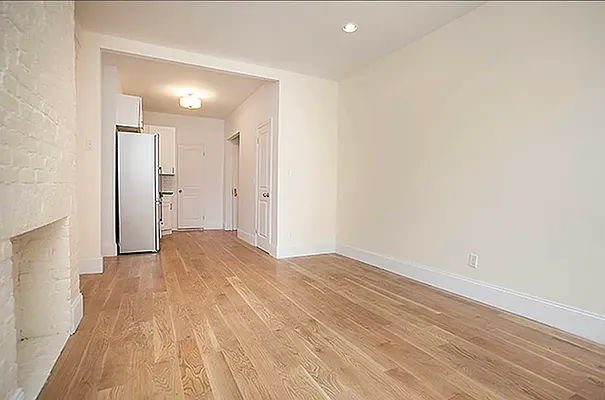 Rented by Weinstein Realty Group | media 9