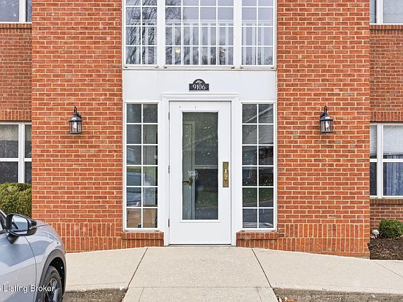 2nd image of 9106 Hawthorne Pointe Dr Unit 202