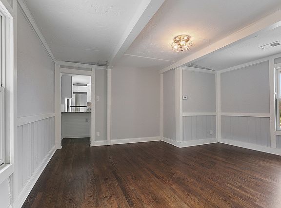 4th image of 14314 Beacon Ave #2