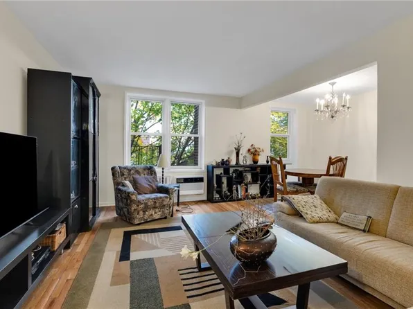 2155 82nd St APT 3J, Brooklyn, NY 11214