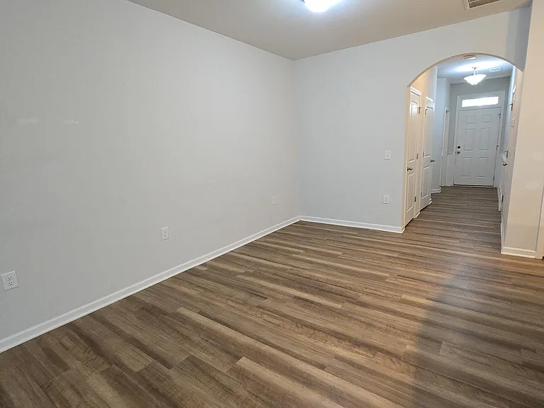 6137 Beale Loop — Photo 11