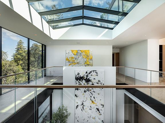 3rd image of 100 New Place Rd