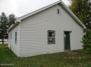 986 S Ravenna Rd, Ravenna, MI 49451