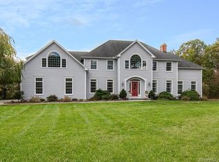 67 Country Ln, Bethany, CT 06524