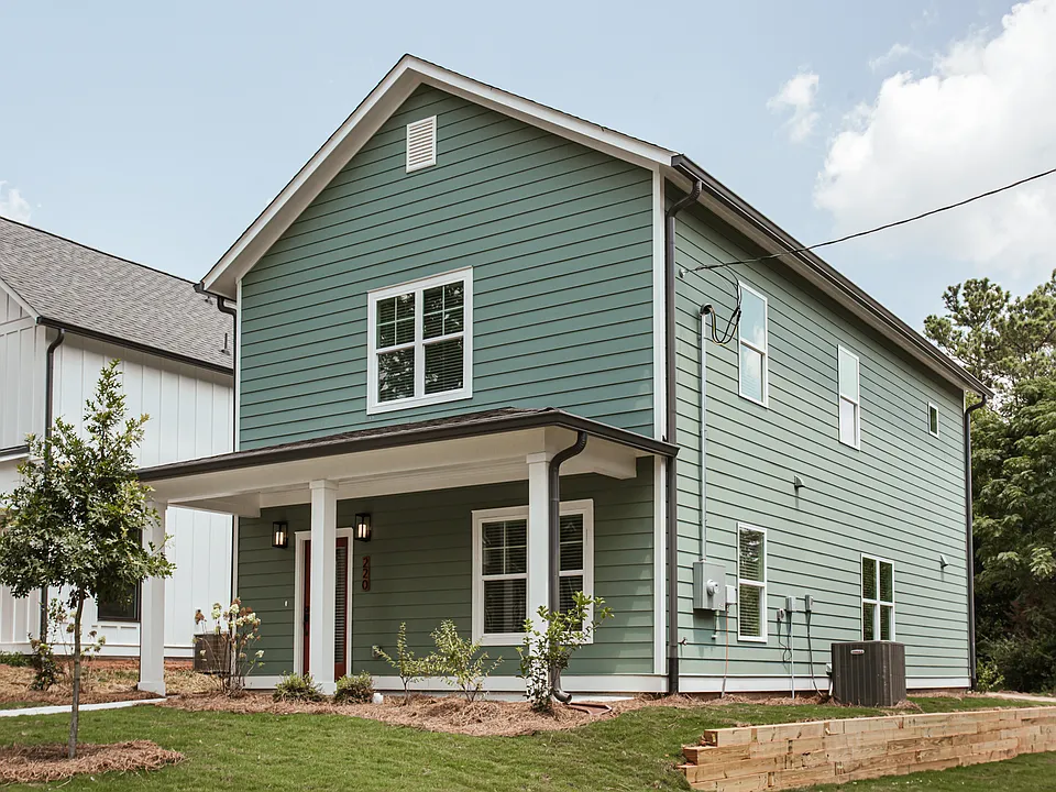 220 Lake St