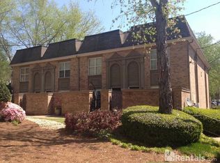 6980 Roswell Rd, Sandy Springs, GA 30328