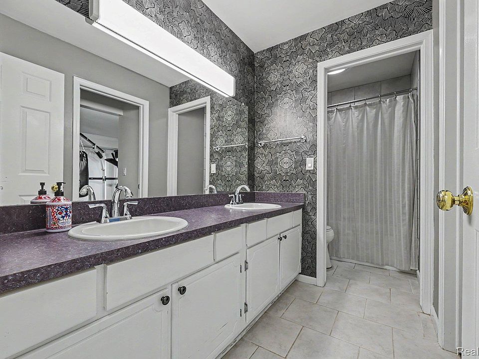 2668 Williamsburg Cir, photo 21
