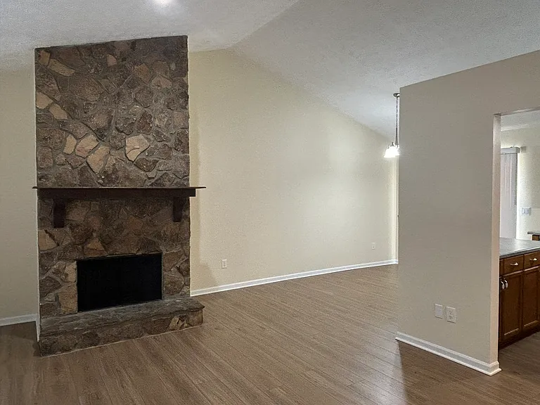 5538 Summer Ln #2 — Photo 15