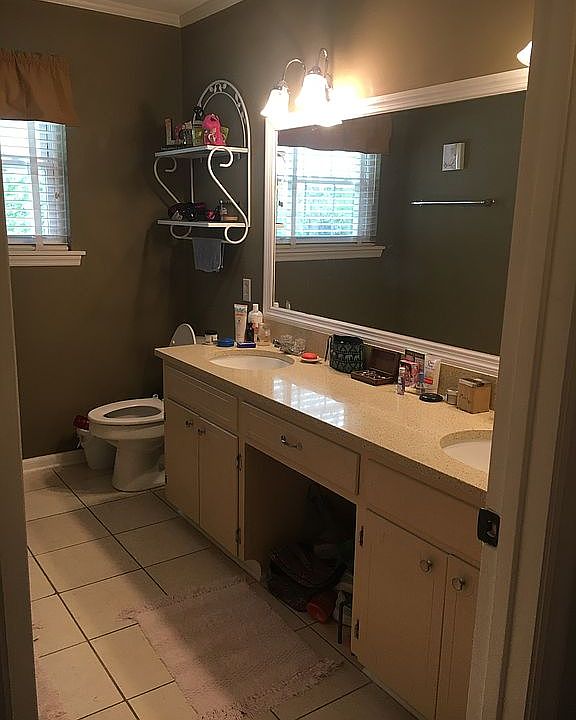 1st image of 3003 Oakland Dr NW