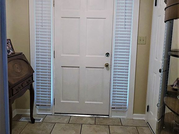 5th image of 13026 Percivale Dr SE