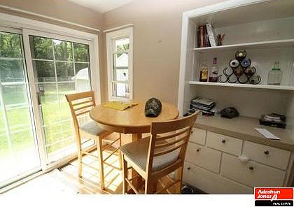 3rd image of 488 Highland Ct