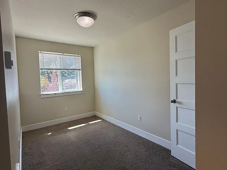 8527-8539 SE Clinton 7 plex — Photo 11