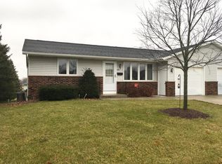 525 N 13th St, Oostburg, WI 53070