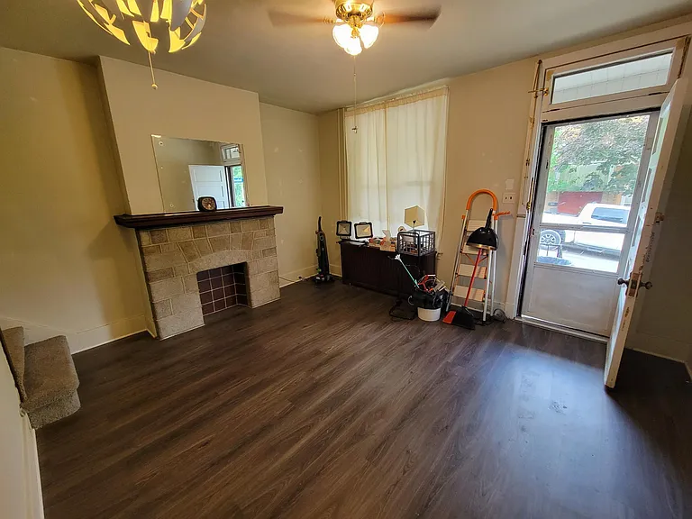 3103 Tretow St — Photo 5