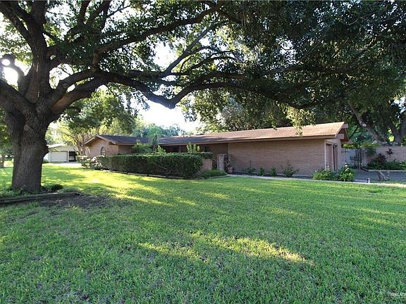 3rd image of 1414 Ivy Ln