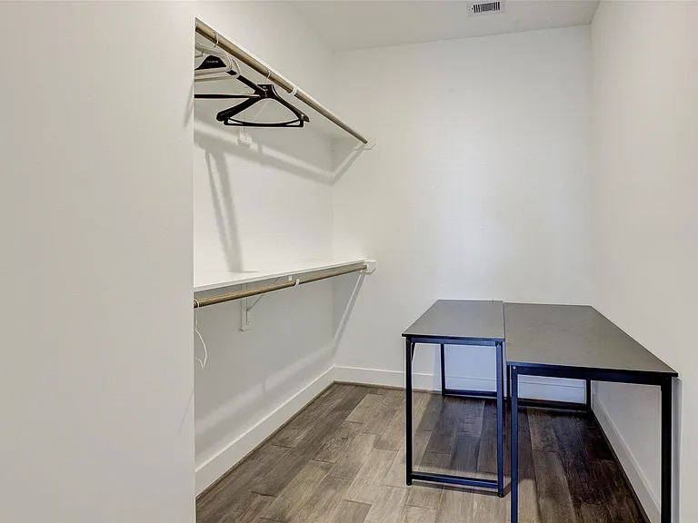 5839 Dolores St — Photo 33