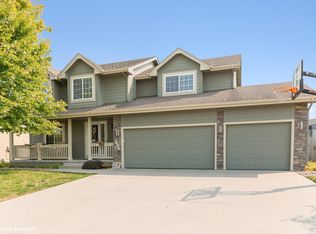 2311 SE Clover Ridge Ct, Ankeny, IA 50021
