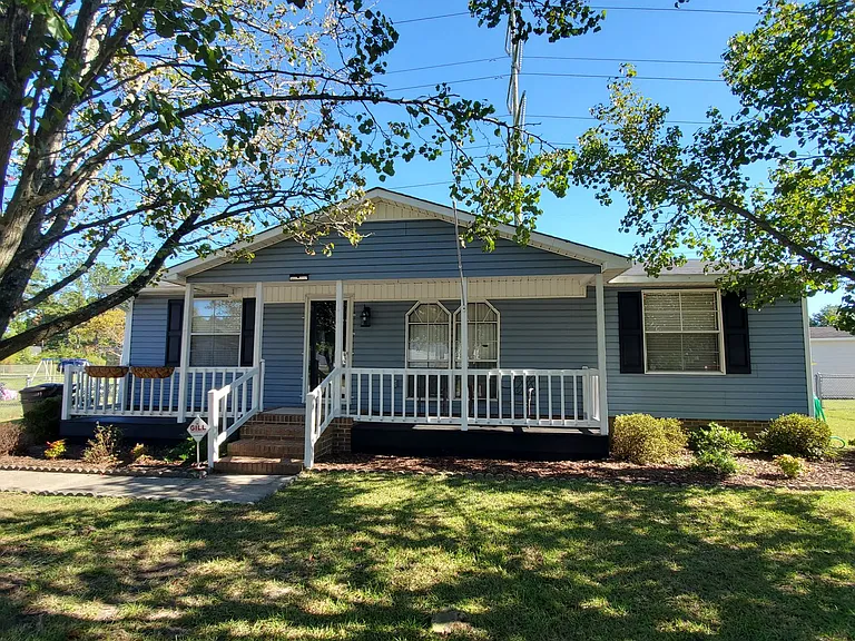 4043 Nashville Dr — Photo 1