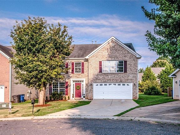 2nd image of 605 Castlefin Ct