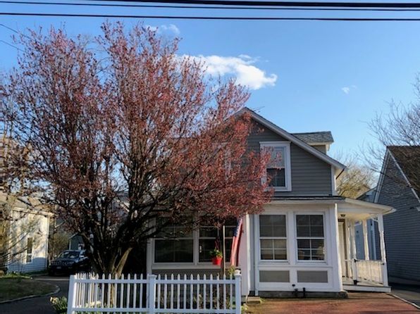 4 McKinley St