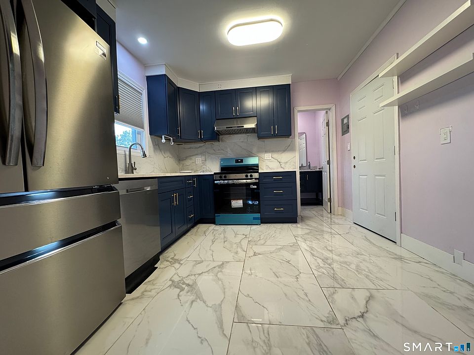 1st image of 11 Woodend Rd #1
