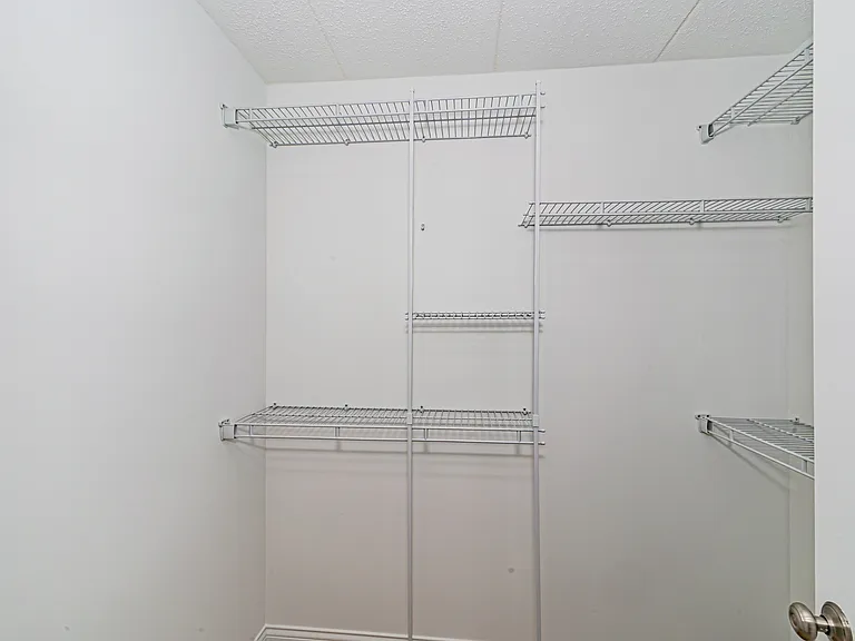 3851 N Parkway Dr #1I — Photo 15