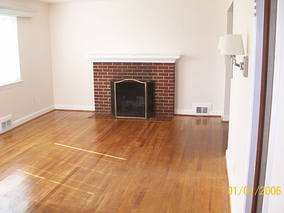 4th image of 5869 2nd St S