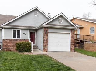 919 Connecticut Ave, Manhattan, KS 66502