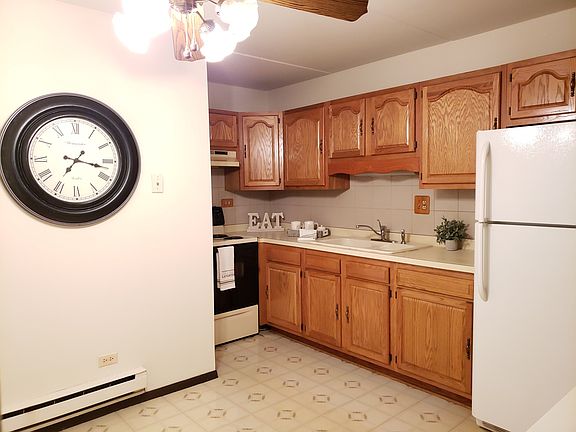 5th image of 5349 Waterbury Way APT 101A