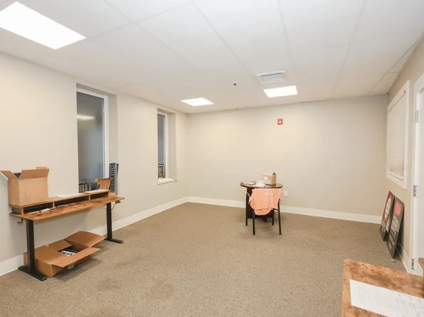 26 Pleasant St Unit 2F, Concord, NH 03301