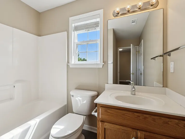 1030 Persimmon Dr — Photo 8