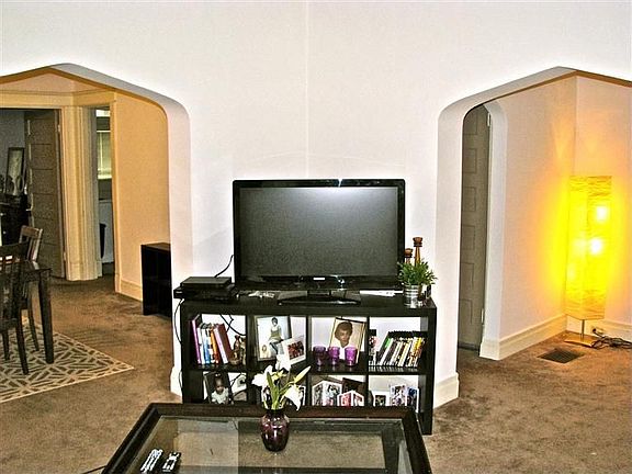 2nd image of 3842 Floral Ave