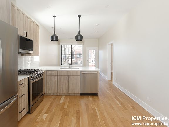2nd image of 2535 N Southport Ave APT 2